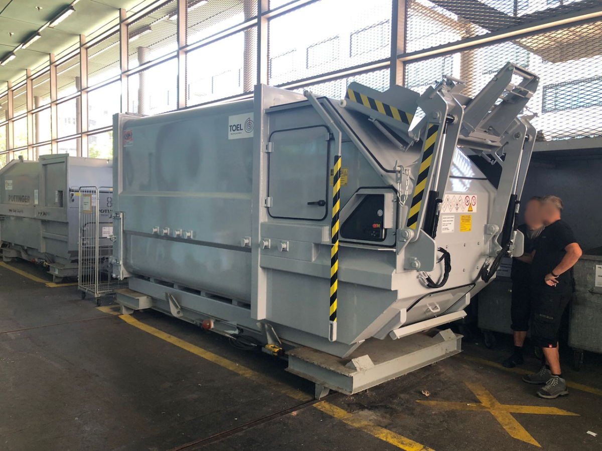 Presscontainer AJK Welaki