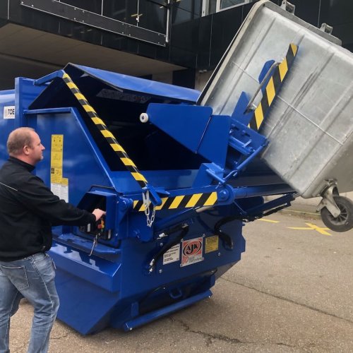 Presscontainer Welaki Hub-Kippvorrichtung | Toel Recycling AG