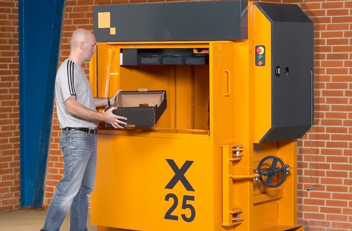 Presse à balles Bramidan X25 porte coulissante entièrement automatique