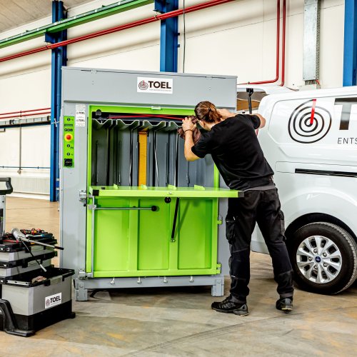 Kartonpresse Servicetechniker | Toel Recycling AG