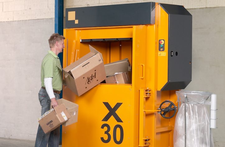 Kartonpresse Option automatische Schiebetür